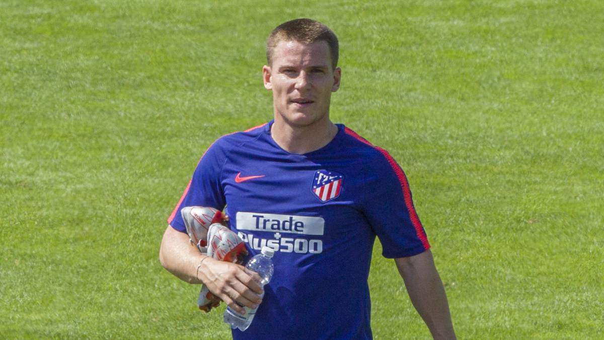 Gameiro, más cerca de abandonar el Atlético de Madrid.