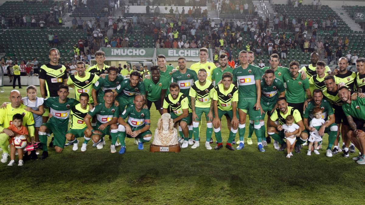 Gonzalo Villar acaba con el Almería y deja en Elche el 'Festa'