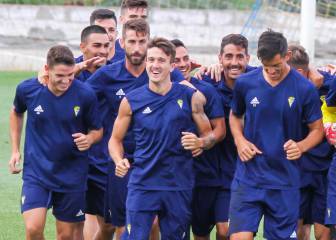 Alvarito, arropado por el equipo en una nube de incertidumbre
