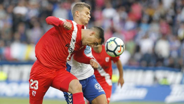Cristian González, en un partido con el Sevilla Atlético.