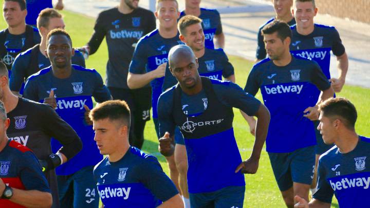 Nyom, entrenándose con el Leganés.