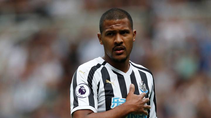 Kenedy falla un penalti en el descuento y frustró a Benítez
