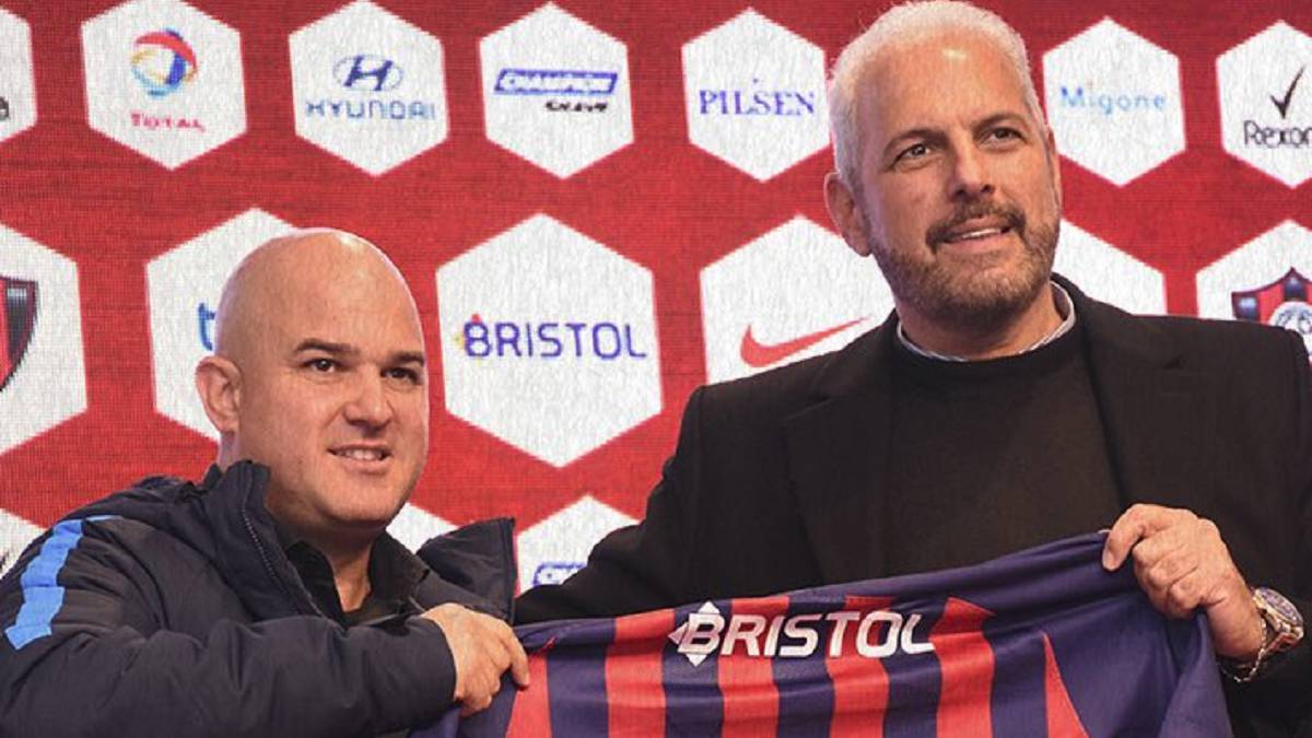 El español Fernando Jubero fue presentado este miércoles como nuevo entrenador del Cerro Porteño paraguayo en sustitución del argentino Luis Zubeldía.
