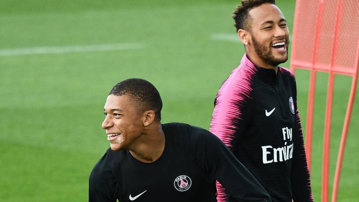 Mbappe y Neymar entrenando con el PSG.