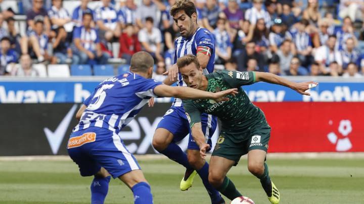 Manu García: "Estoy muy orgulloso de seguir en el club"