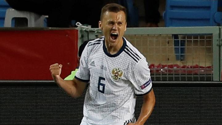 Denis Cheryshev, celebra el gol que marcó con Rusia a Turquía.
