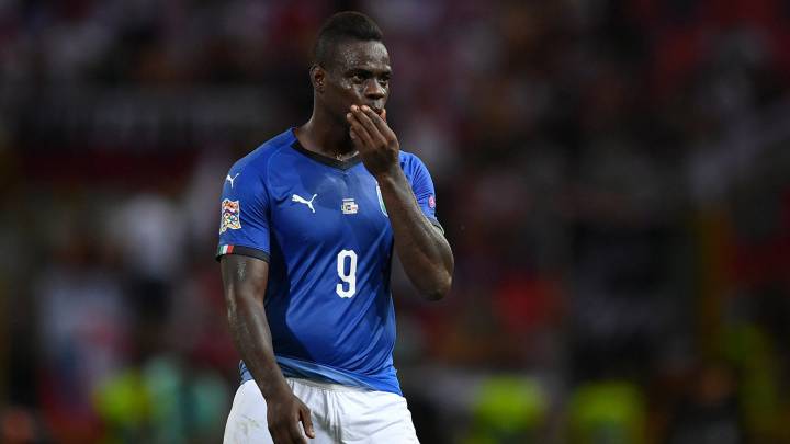 El delantero italiano del Niza, Mario Balotelli, durante un partido.