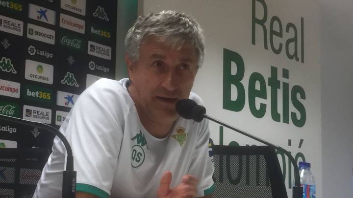 El entrenador del Betis Quique Setién se lleva al argentino Lo Celso contra el Valencia. "Igual le pongo desde el inicio". El portugués Carvalho, fuera.