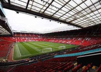 Manchester United raise prices in escalating Valencia row