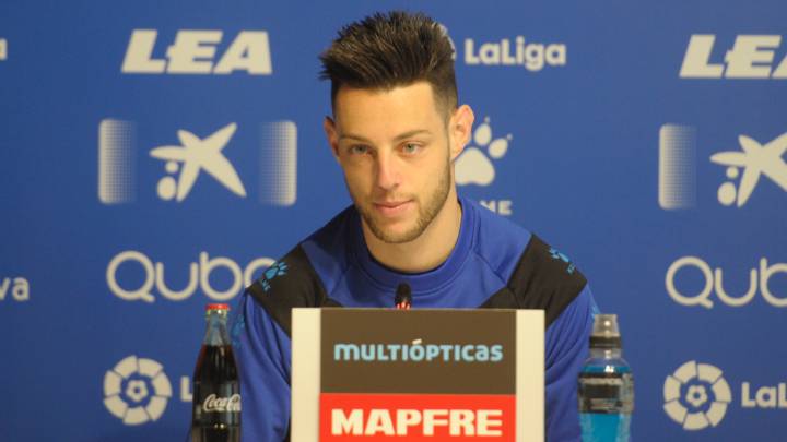Rueda prensa de Burgui jugador del Deportivo Alaves