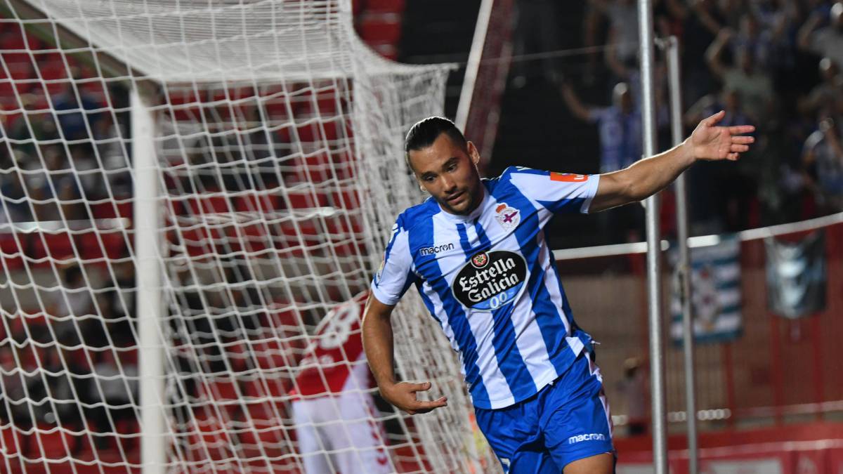 Quique González celebra su primer gol en Tarragona