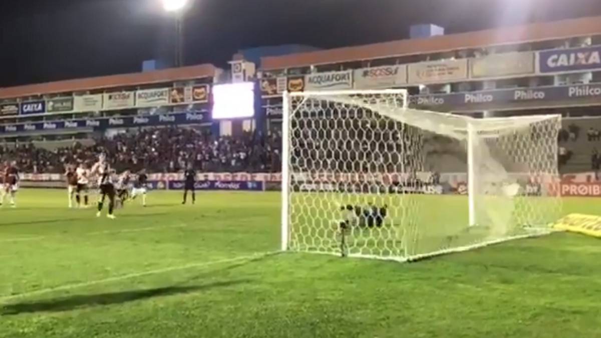 Maxi López anotó de penalti el gol de Vasco de Gama.