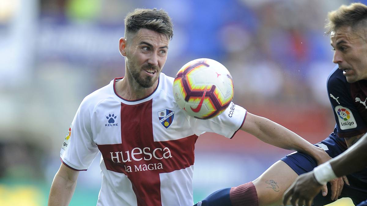 Moi Gómez pide sitio en el once de Leo Franco