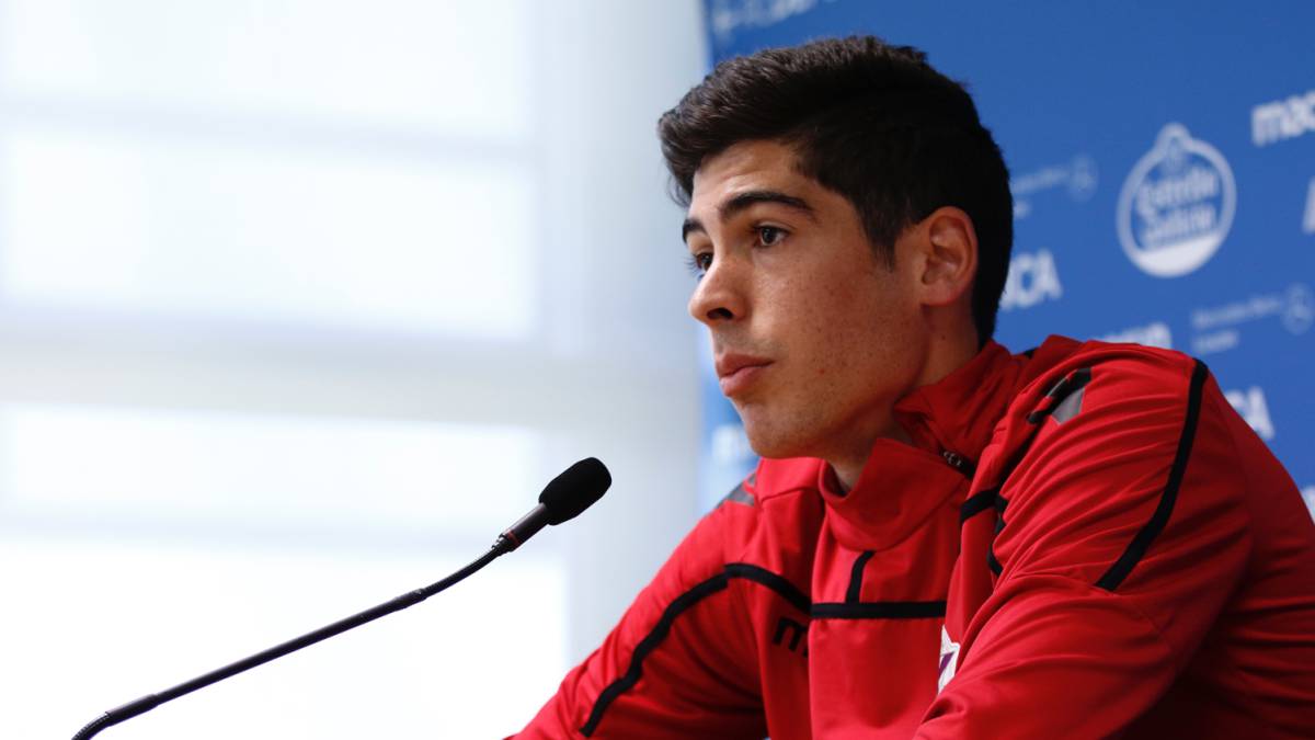 Carlos Fernández en la sala de prensa de Abegondo