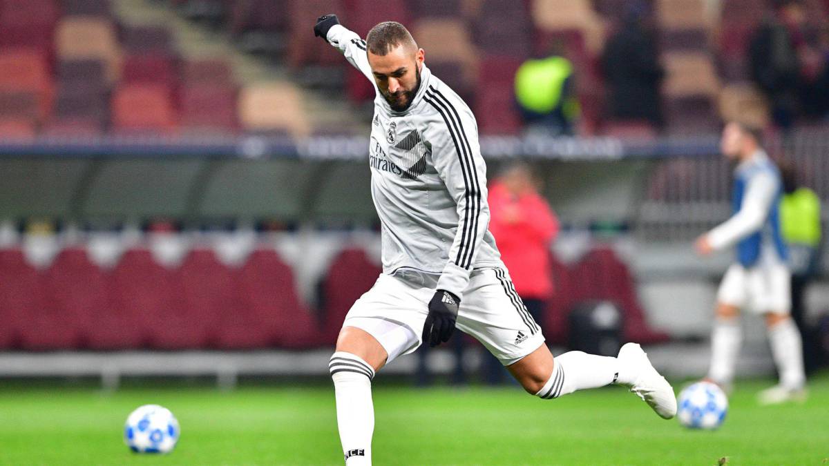 Real Madrid's Karim Benzema changes agent