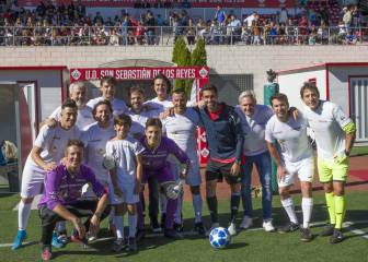 Cañizares y Arbeloa le marcan un gol al cáncer infantil