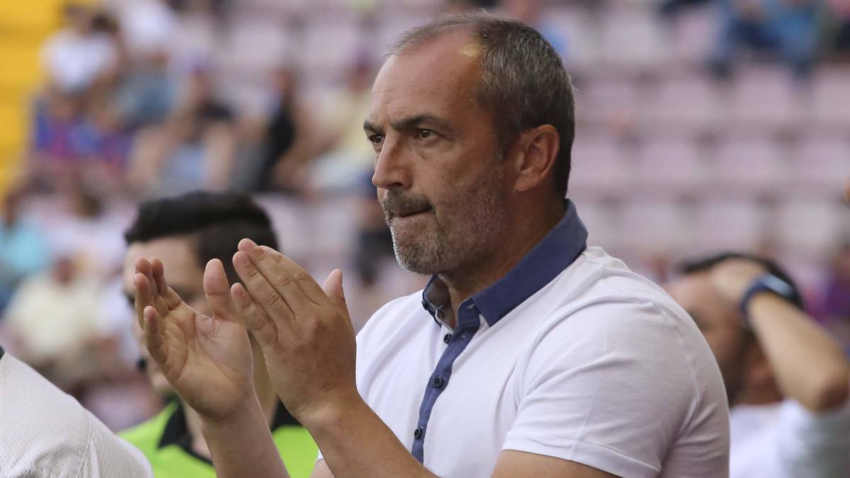 Capel, Chuli e Íñigo López estarán mañana ante el Cádiz