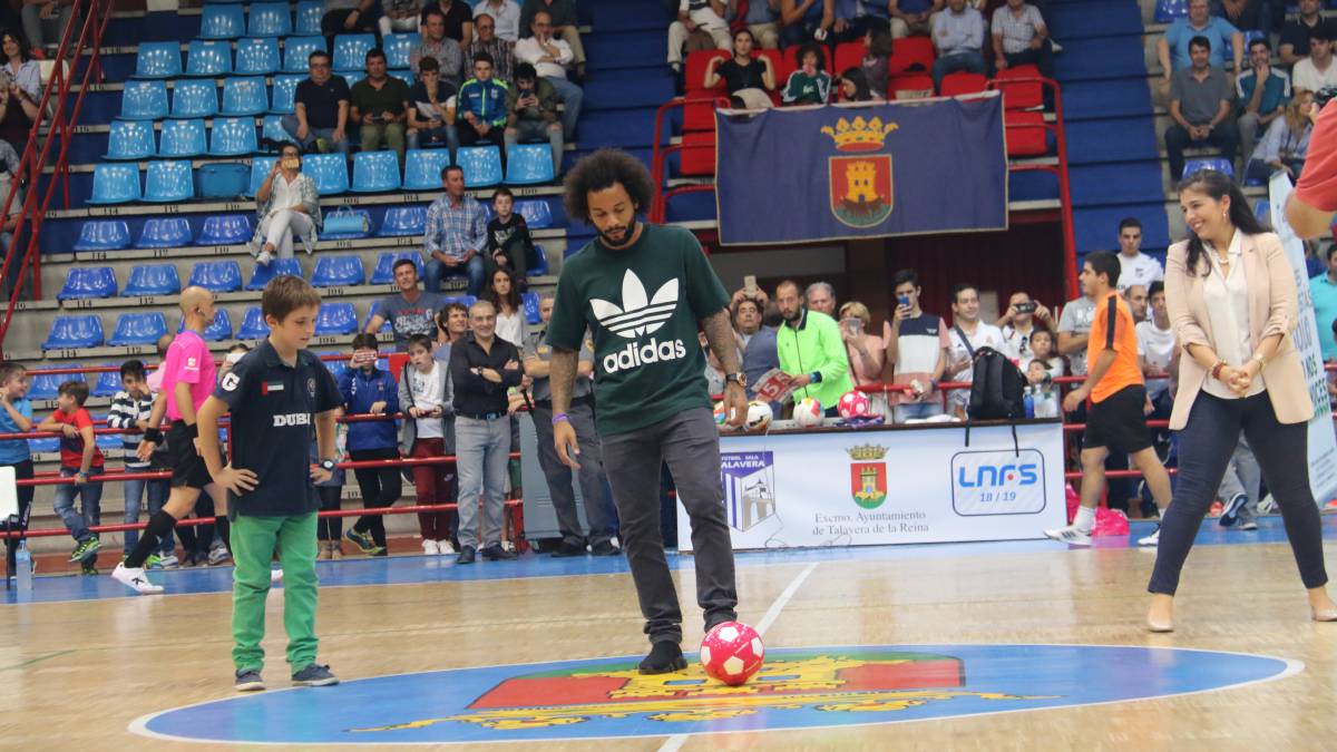 Marcelo hace el saque de honor en Talavera