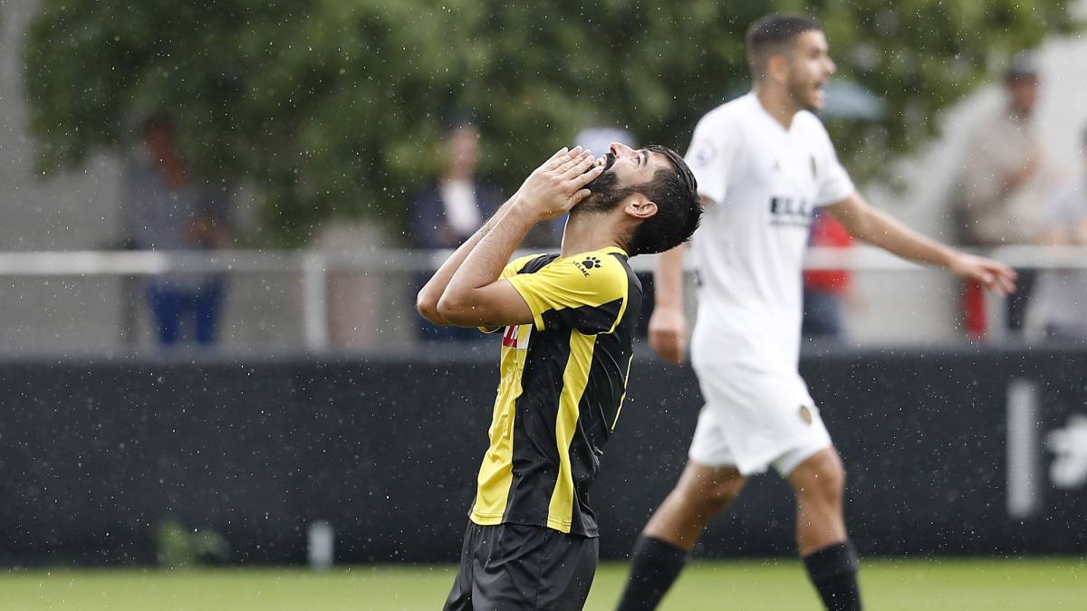 El Hércules zarandea al Mestalla, pero falla en la puntería