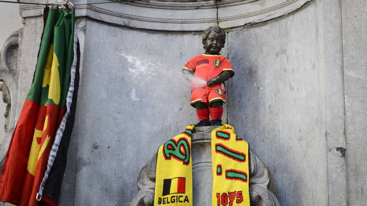 Iconic Brussels Manneken Pis to wear Atleti colours on Saturday