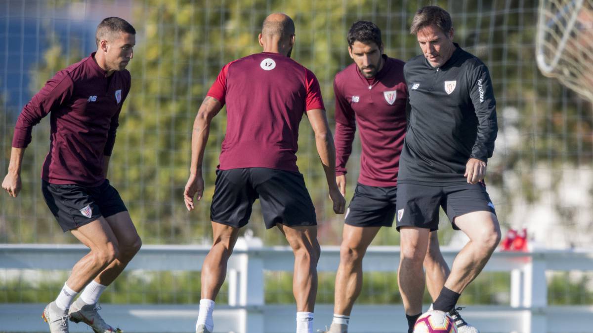 Capa y Aduriz, a tope para el derbi contra el Eibar en Ipurua