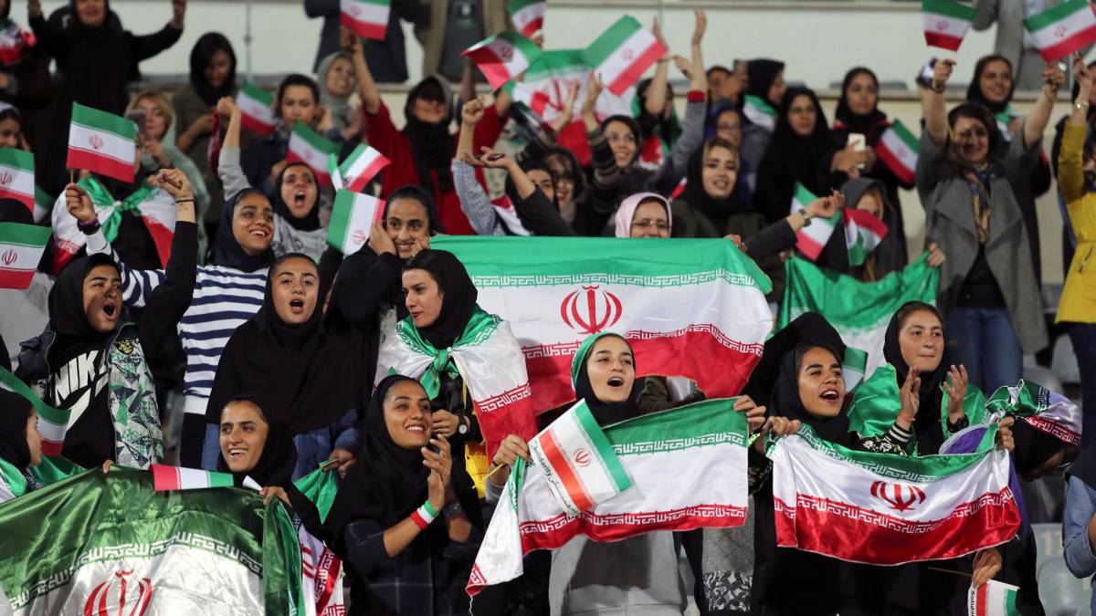 Women at Iranian football: the image waited for since 1981