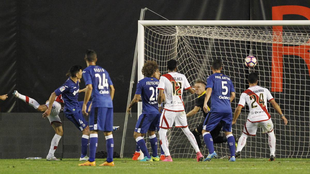Gol de Galán en el último Rayo-Getafe (2-0) disputado en Vallecas, el 22 de septiembre de 2016, en Segunda.
