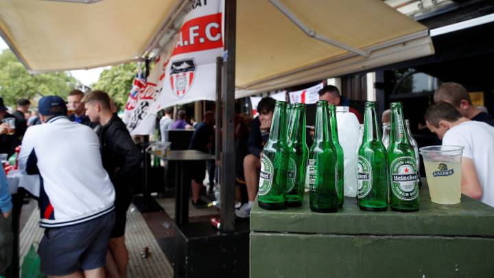 Aficionados ingleses en Sevilla antes del partido España-Inglaterra de la Liga de Naciones.