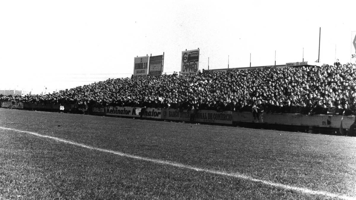 Aspecto del estadio de Las Margaritas el día del primer Getafe-Rayo de la historia.