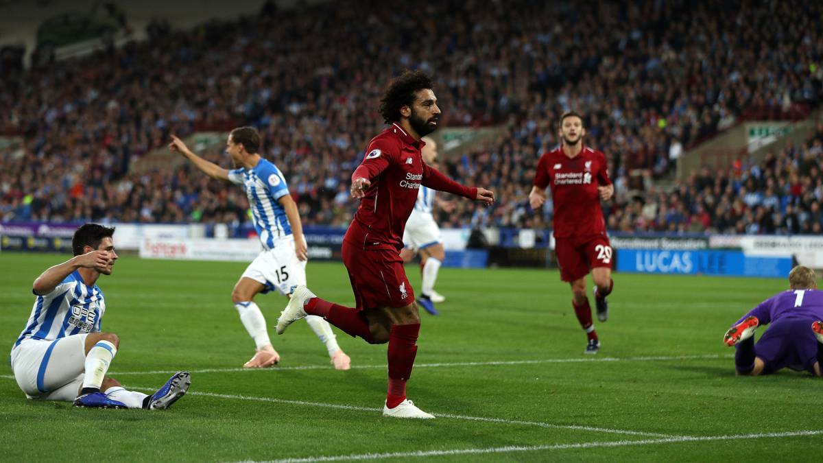 Salah rasca tres puntos para mantener el liderato