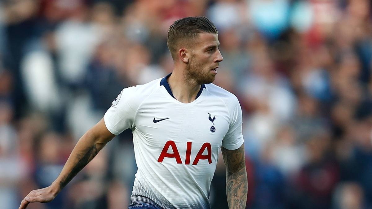 Alderweireld deja abierta la puerta de regreso al Ajax