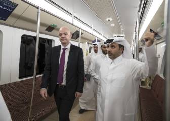 Infantino visitael estadio Al Wakrah y el metro de Doha