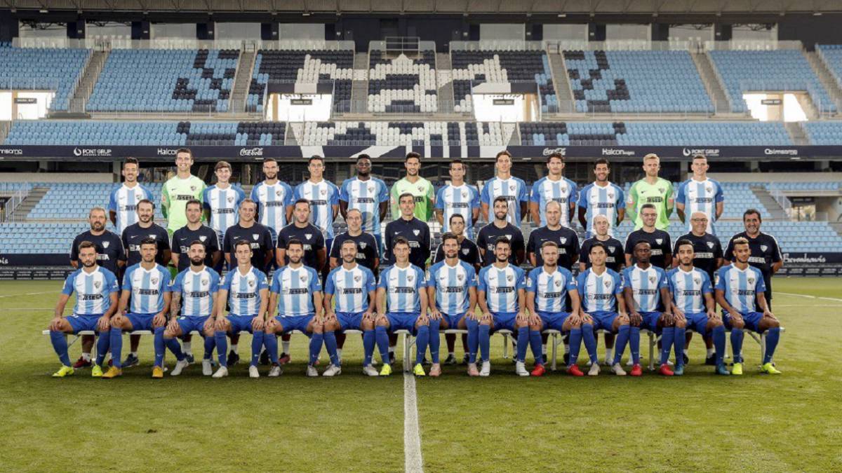El Málaga se hace una foto oficial sin Al Thani, que sigue en Qatar