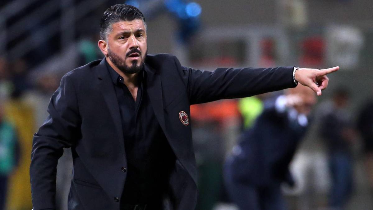 El entrenador del Milán Genaro Gattuso piropeó al Betis en la previa de Europa League y habló de una posible destitución: "Eso son charlas de bar".