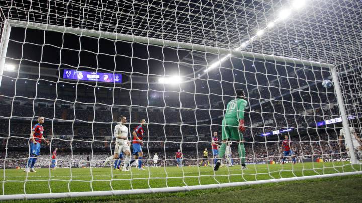 Ramos pudo abrir el marcador el martes ante el Viktoria, pero su remate en el minuto 4 se estrelló en el poste.