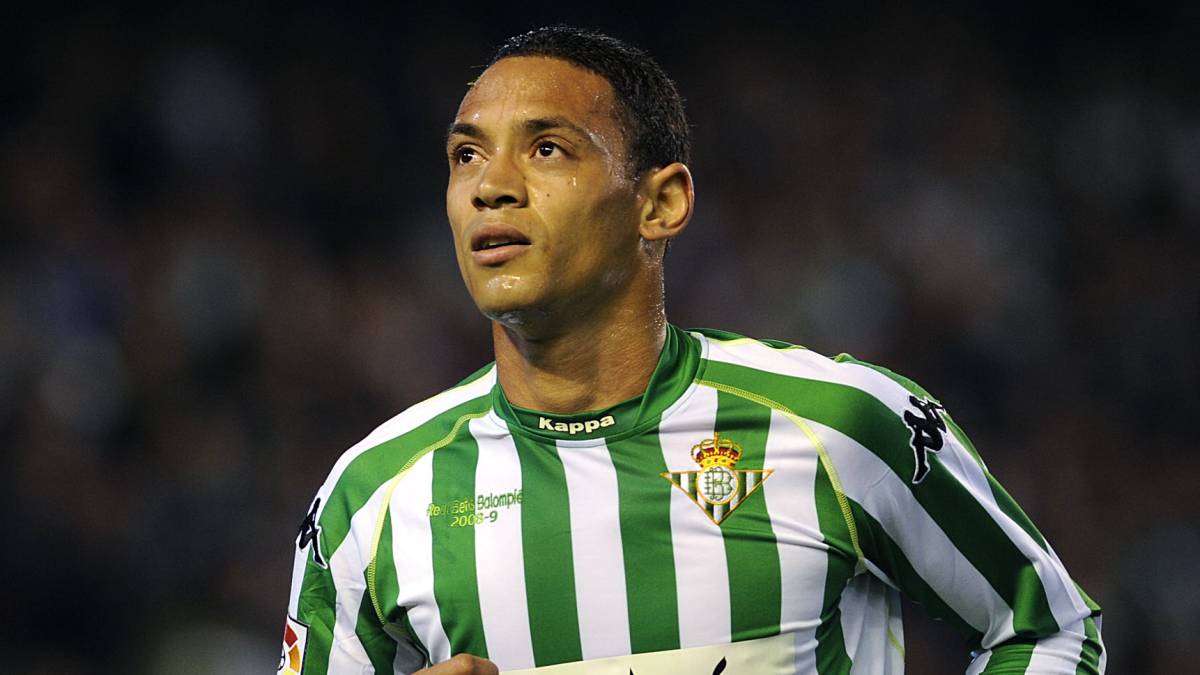Oliveira: "Tengo cariño al Milán, pero voy con el Betis"