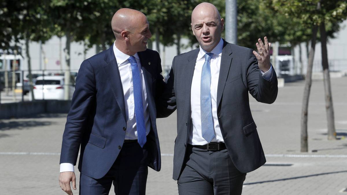 Luis Rubiales y Gianni Infantino