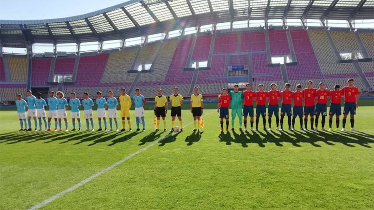 España golea a Israel y pasa a la ronda elite como primera.