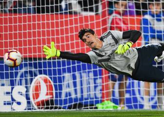 Courtois to face his bête noire in Camp Nou