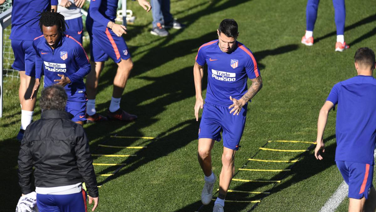 Gelson y Vitolo, durante un entrenamiento con el Atlético.