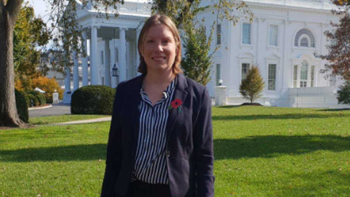 Dimite la secretaria de Estado británica por retraso en la normativa de apuestas
