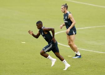Real Madrid fans urge Solari to drop Bale for Vinicius