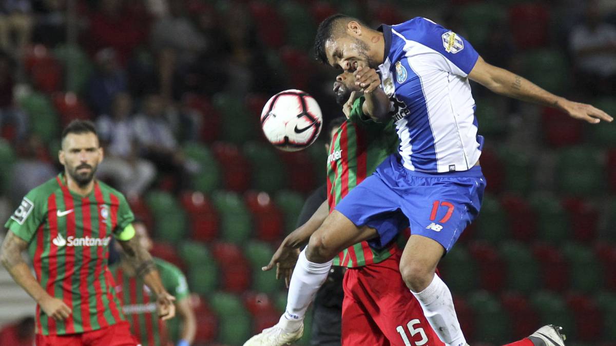El Oporto no falla ante el Marítimo y afianza su liderato,