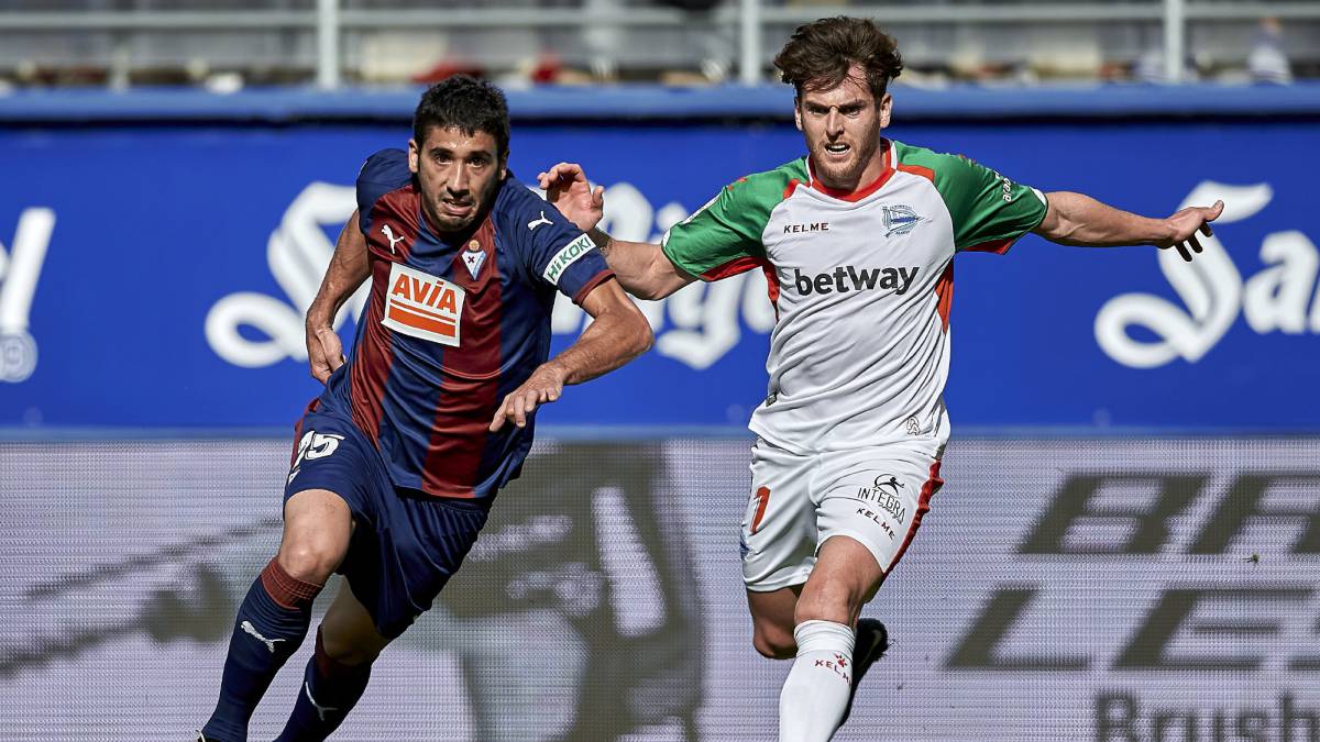 Ibai Gómez: "El partido en Ipurua fue de muchísimo desgaste"