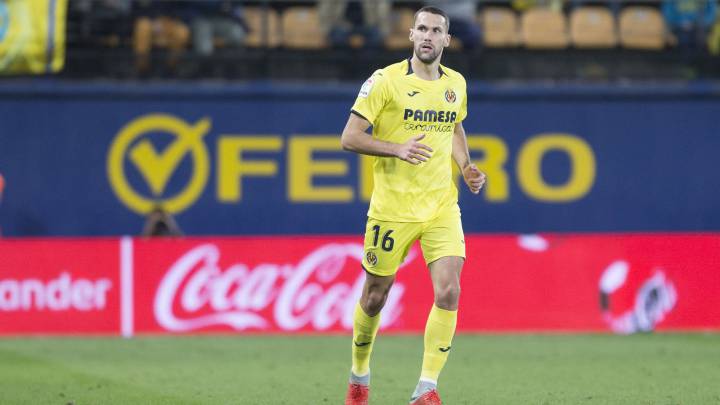 Real Madrid considering move for Villarreal's Pedraza