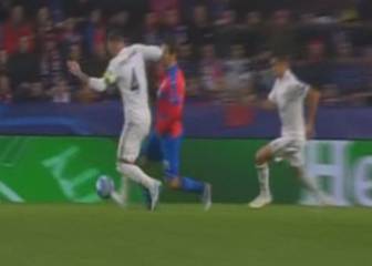 Ramos debió ser expulsado por su codazo a Havel: