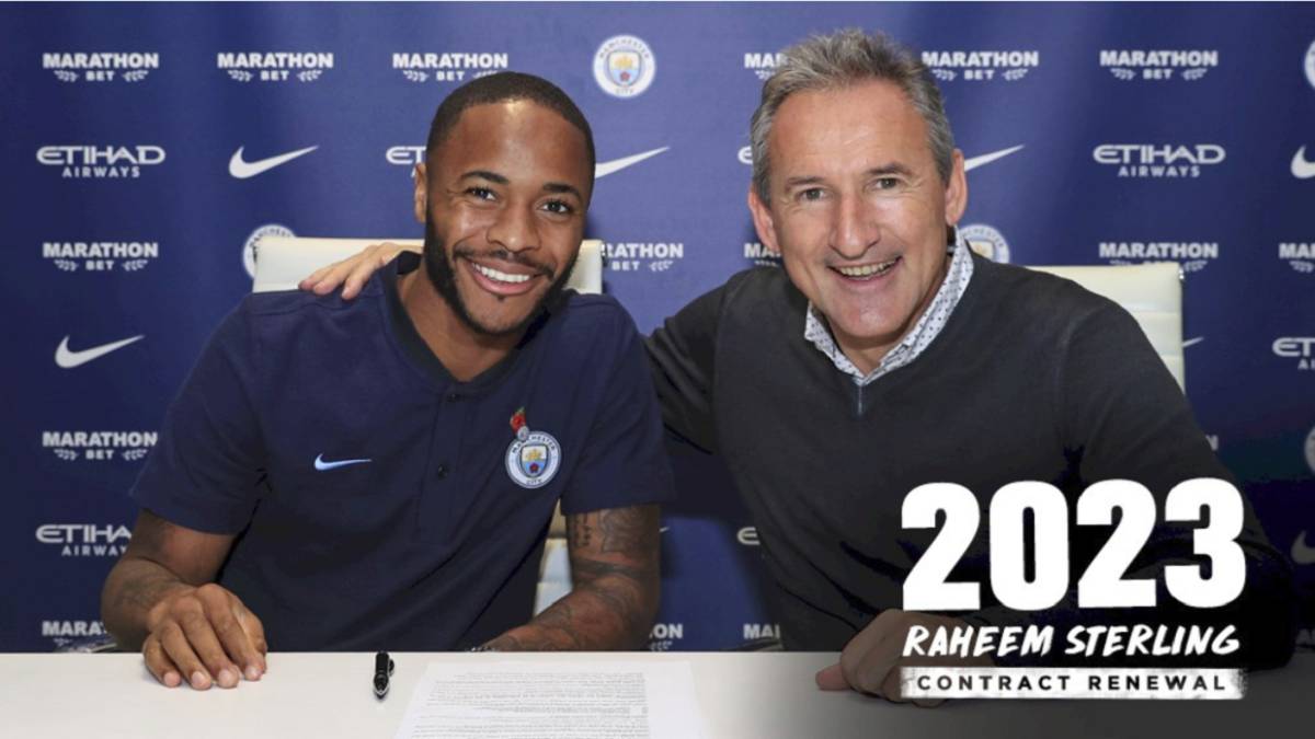 Sterling renueva con el Manchester City hasta 2023