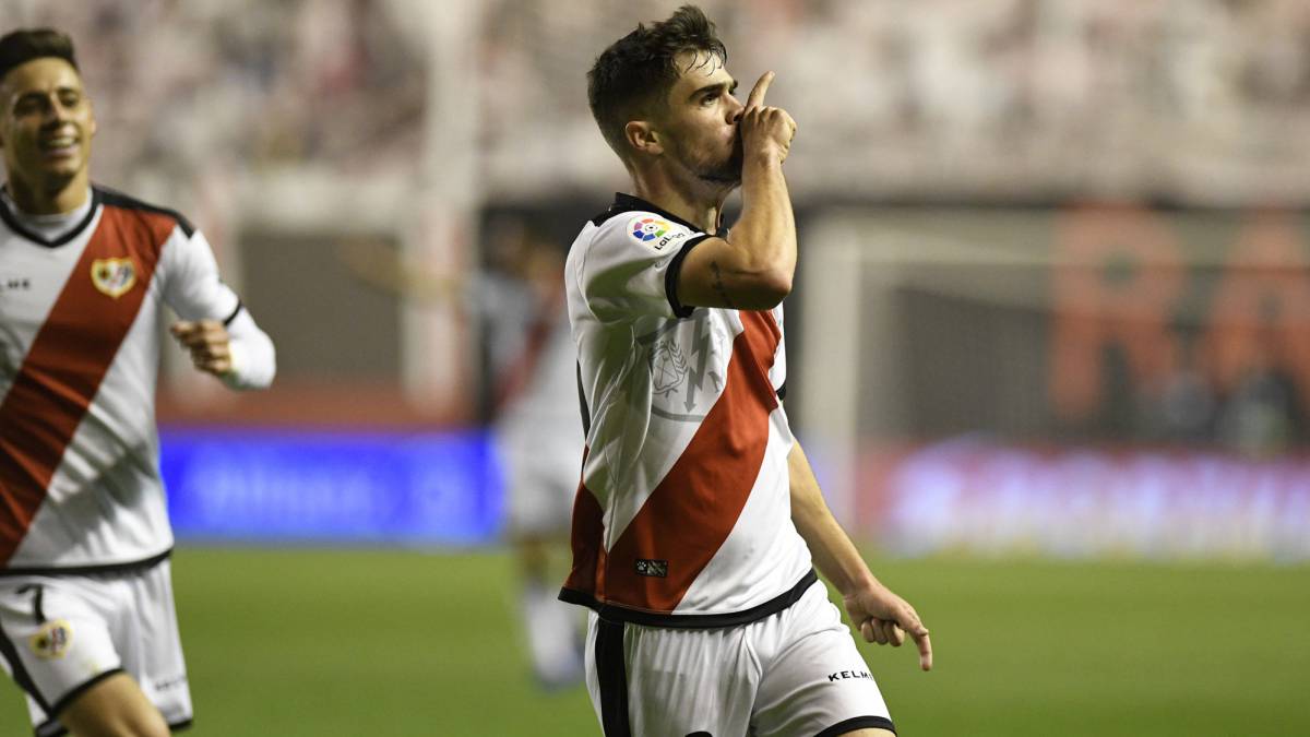 El jugador del Rayo Vallecano José Ángel Pozo celebra el gol que le marcó al Villarreal en la pasada jornada de LaLiga Santander.