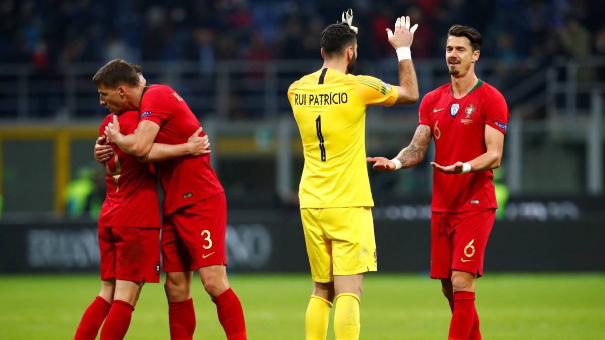 Italia perdona, Portugal se clasifica