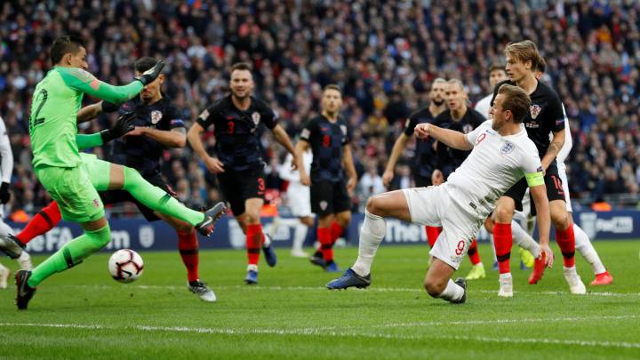 Con este gol Kane adelantó a Inglaterra.